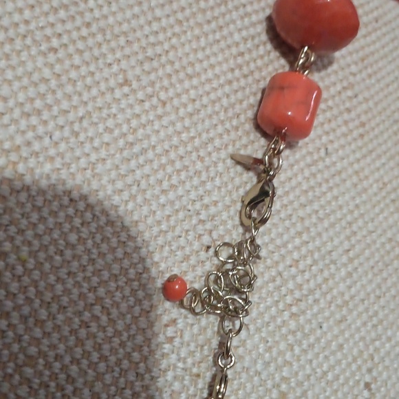 Vintage NWT Large Lucite Beaded Necklace - Picture 3 of 4